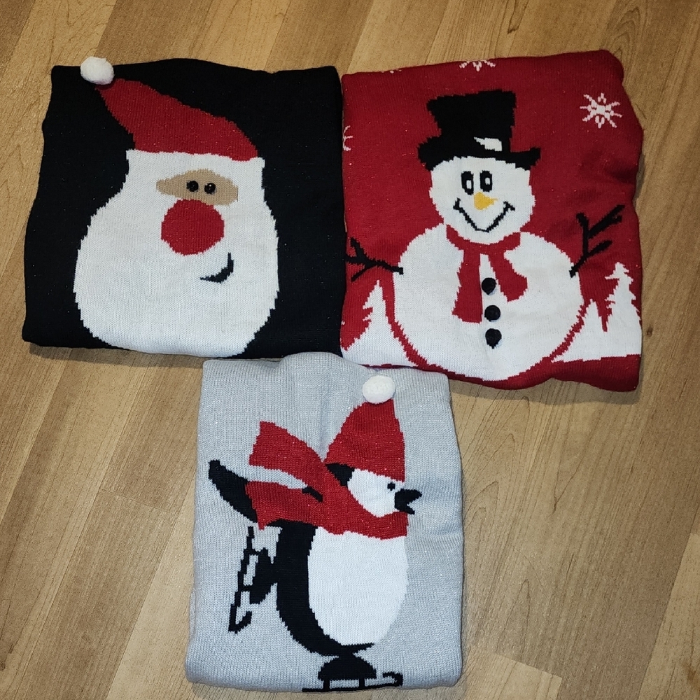 Gray Knit Sweater with Penguin Design